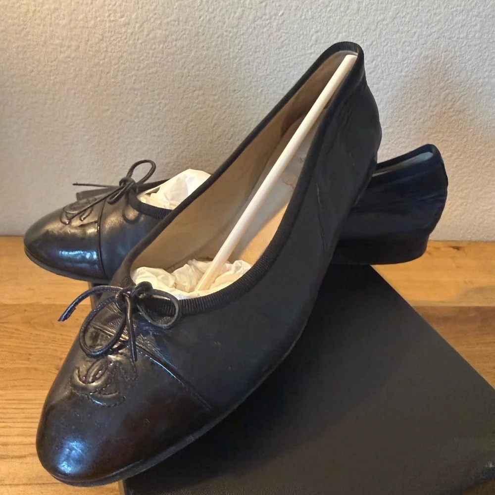 Chanel Black Flats Size 38